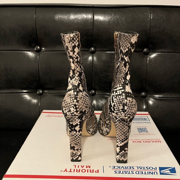 Mistress Rocks Los Angeles Snakeskin Side‎ Zip Ankle Boots Women’s 38 (US 7.5–8) - Picture 3 of 7